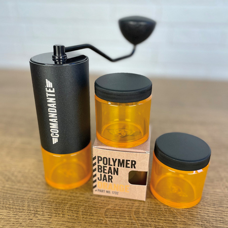 Comandante Polymer Bean Jar + lid Orange Pomarańczowy słoik z pokrywką na zmieloną kawę - obrazek 3