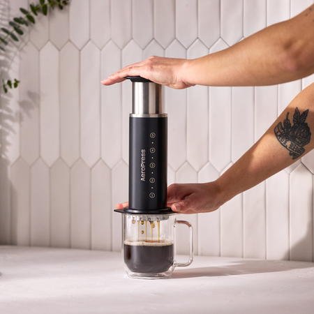 Aeropress - Zaparzacz do kawy Steel czarny - obrazek 3